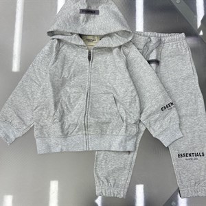 ОПТОВАЯ ЦЕНА 1200 сомов размеры 2 7лет в линейке