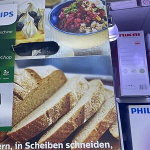 Получили универсальный кухонный комбайн Philips HR7778