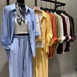 Офлайн бренд KAPSULA_BRAND на рынке ДОРДОЙ — стильная одежда в наличии
