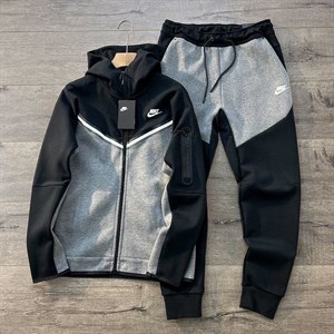 Бомбический костюм Tech fleece качество