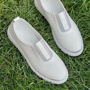 Обувь которая сочетается со всем Точно они Цена 5500