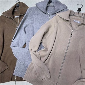 New collection Кофточки на замочке Цена 5200 сом Мы