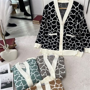 NEW COLLECTION   Кардиган принт жираф вязанные и теплые
