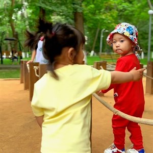 Двойка для девочек на летний сезон в Обновите гардероб