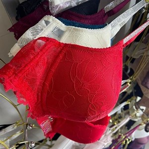 Кыргызстан Бишкек Рынок Кербен Дордой Нижнее белье