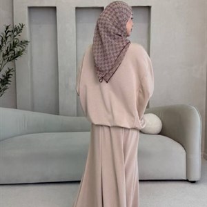 Новая коллекция: модель из купры-трикотажа, размеры 42–52
