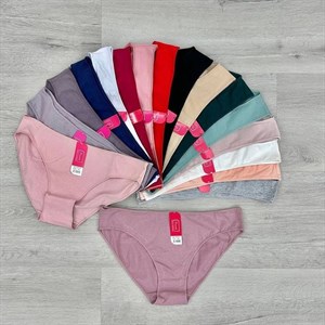 Кыргызстан Бишкек Рынок Кербен Дордой Нижнее белье