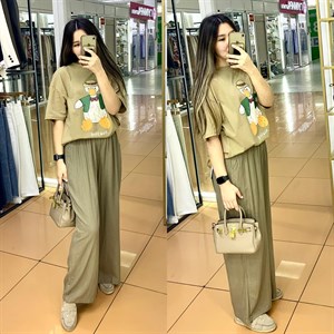 Весь образ в наличии    Футболка оверсайз  Брюки изо