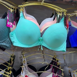 Кыргызстан Бишкек Рынок Кербен Дордой Нижнее белье