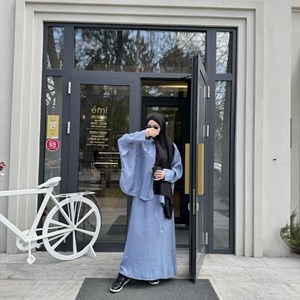 Двойка в свободном крое выполнена из ткани лён Лёгкий