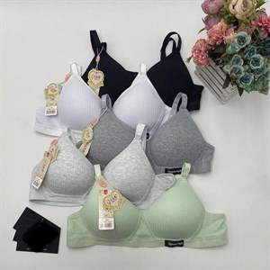 Кыргызстан Бишкек Рынок Кербен Дордой Нижнее белье