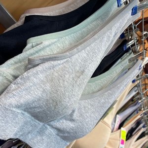 Кыргызстан Бишкек Рынок Кербен Дордой Нижнее белье