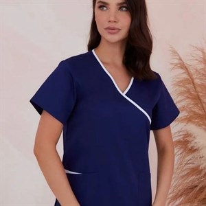 Универсальный костюм из прочной и практичной смесовой