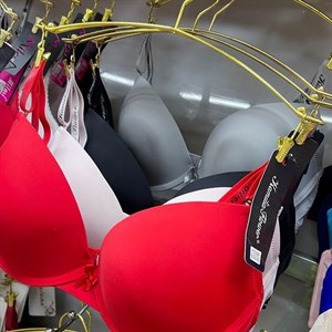 Кыргызстан Бишкек Рынок Кербен Дордой Нижнее белье