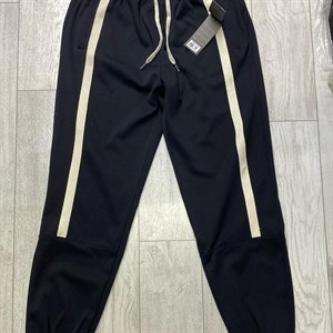 Мужская спортивная одежда бомберы и шорты в широком