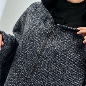 Снова в наличии Пончо Ткань букле Размер стандарт