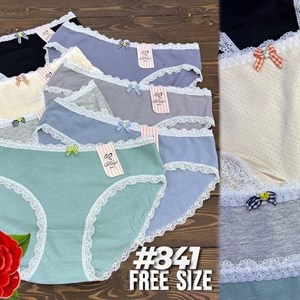 Кыргызстан Бишкек Рынок Кербен Дордой Нижнее белье