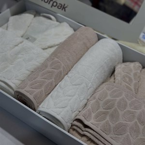 Качественные халаты для мужчин и женщин с полотенцами от NURPAK | Доступные цены