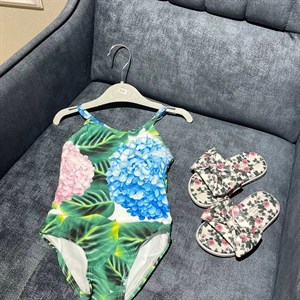 Новое поступление летних купальников Много различных