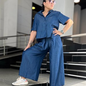 Размеры 44 46 48 50 52 Цена брюки 4000 Рубашка 4000