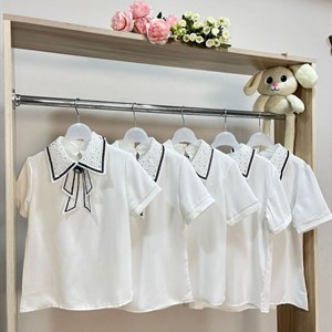 в наличии блузки  Размеры 32 34 36 38 40 Ткань дубайский