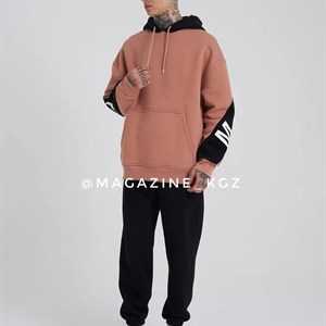 Здравствуйте Вы можете заказать у нас уличную одежду