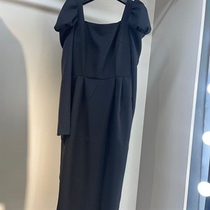 Платье в чёрном и белом цвете