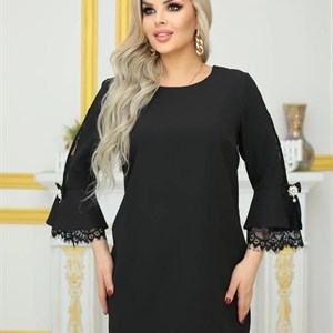 Нарядное и элегантное платье с красивой гепюровой