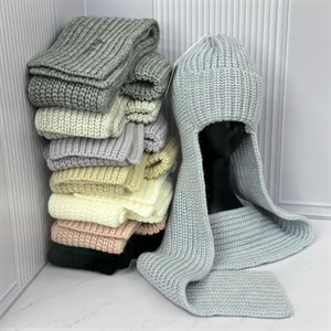 Актуальные шапочки с поэтками и без - Оптом и в розницу