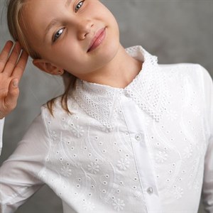   Удобная и элегантная рубашка для девочки из льна