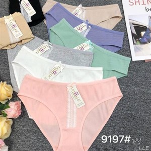 Кыргызстан Бишкек Рынок Кербен Дордой Нижнее белье