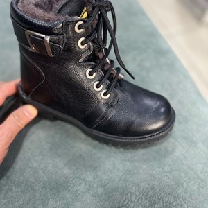 Натуральная кожа с натуральным мехом Цена 7000 70