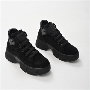 Зимние ботинки на меху из натуральной замши - легкая подошва