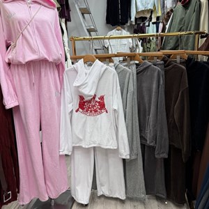 Женские костюмы Juicy Couture оптом из Китая — двойки за 2200 сом
