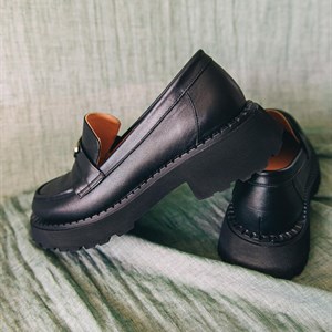 НОВАЯ КОЛЛЕКЦИЯ Стильные лоферы из натуральной кожи