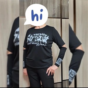 Модель 551 Футболка с разрезом на рукавах Принт шелкография