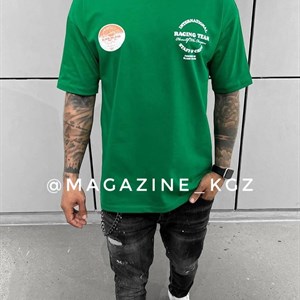 Здравствуйте Вы можете заказать у нас уличную одежду