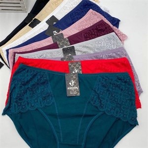 Кыргызстан Бишкек Рынок Кербен Дордой Нижнее белье