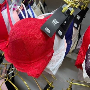 Кыргызстан Бишкек Рынок Кербен Дордой Нижнее белье