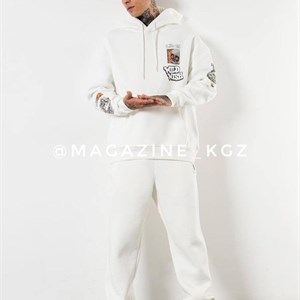 Здравствуйте Вы можете заказать у нас уличную одежду