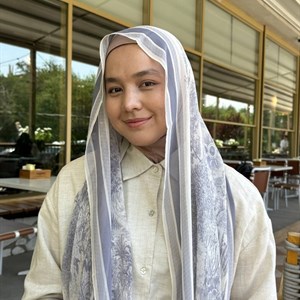 Шелковистый шарф из жоржета от Janyshovy — производство Китай