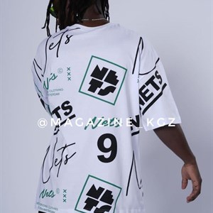 Здравствуйте Вы можете заказать у нас уличную одежду