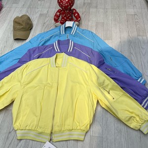  Бомбер  Сезон деми  Размер единый  Цвета в ассортименте