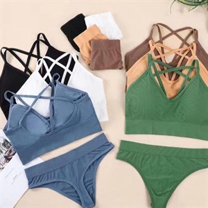 Кыргызстан Бишкек Рынок Кербен Дордой Нижнее белье