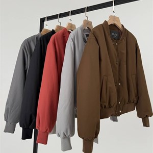 Новая коллекция стильных бомберов - Будь в тренде с нашим магазином!