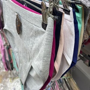 Кыргызстан Бишкек Рынок Кербен Дордой Нижнее белье