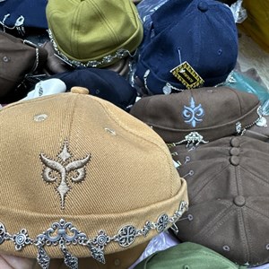 Этно Докеры – яркие расцветки по доступным ценам