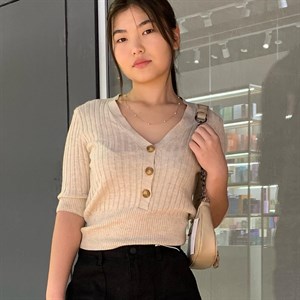  кофта 950с  сумка 1600с  чёрные джинсы 2100с
