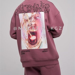 Здравствуйте Вы можете заказать у нас уличную одежду