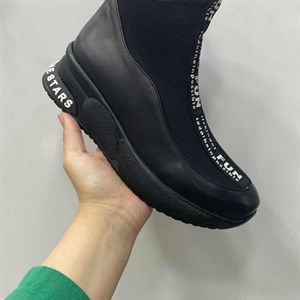 шикарнАЯ МОДЕЛЬ ИЗ НАТУРАЛЬНОЙ КОЖИ В НАЛИЧИИ    